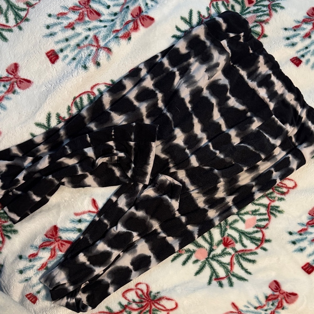 No Boundaries Black and White Patterned Kids Leggings